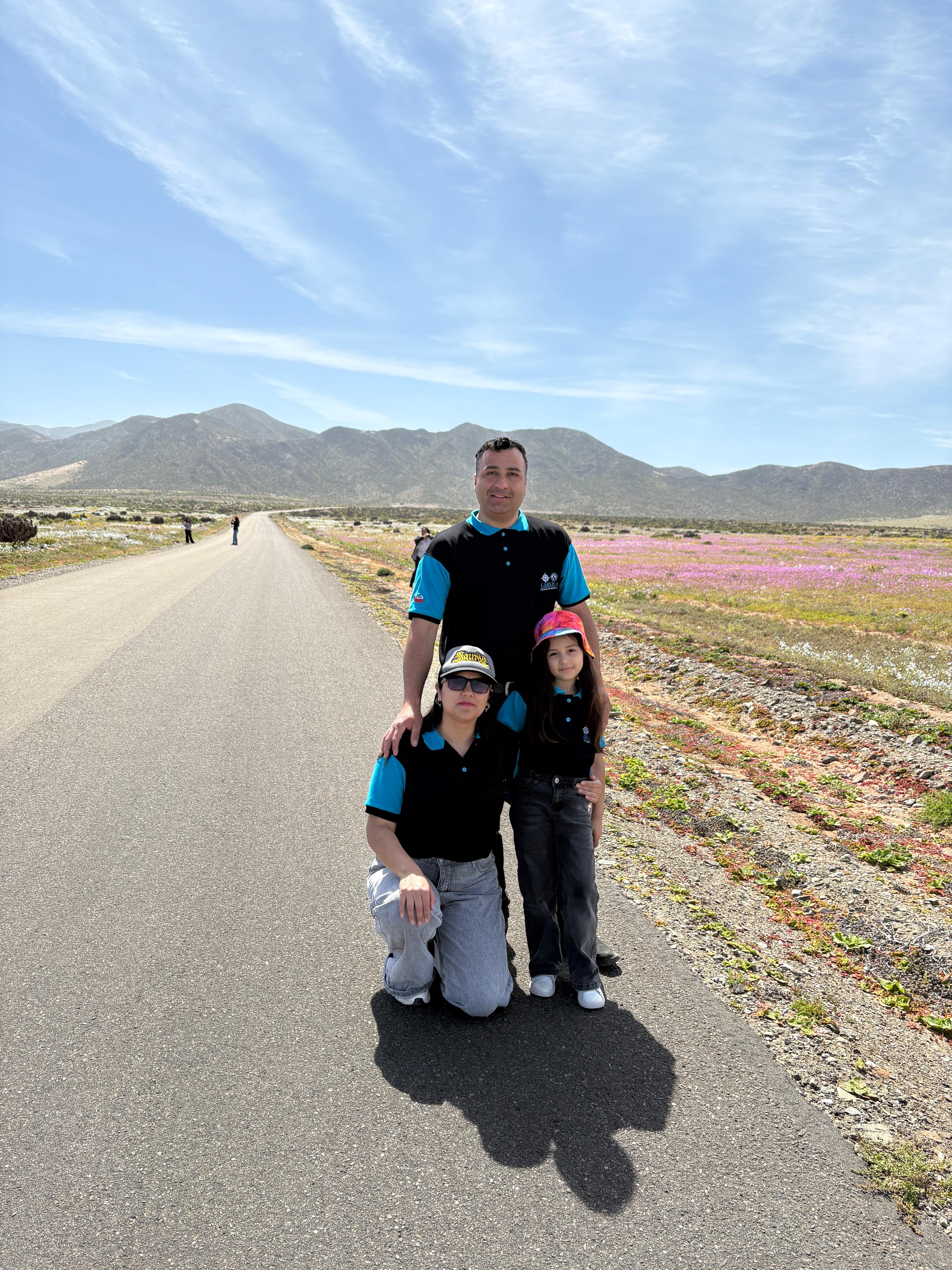 Sebastián, Gabriela y Danae — el equipo de Turismo Calisto